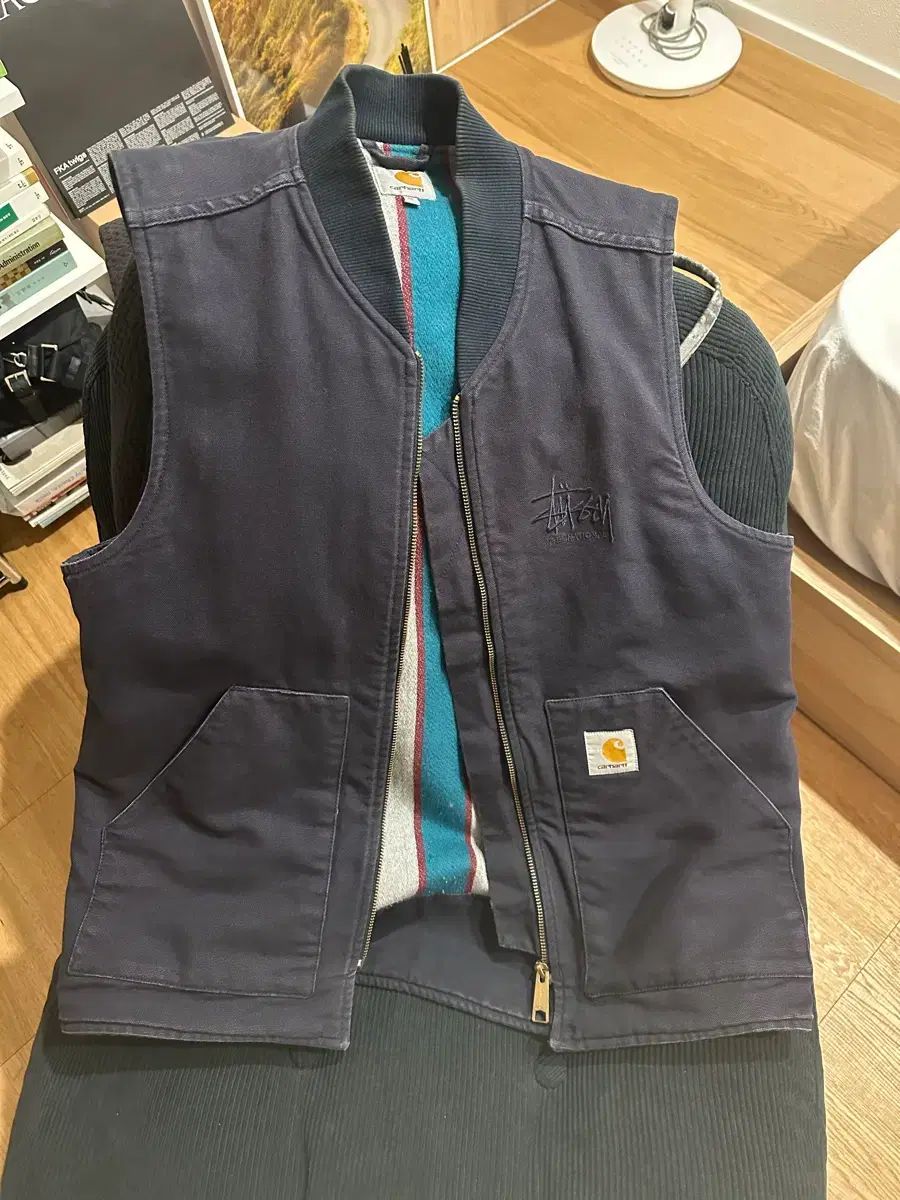 Carhartt STUSSY ベスト M - メルカリ