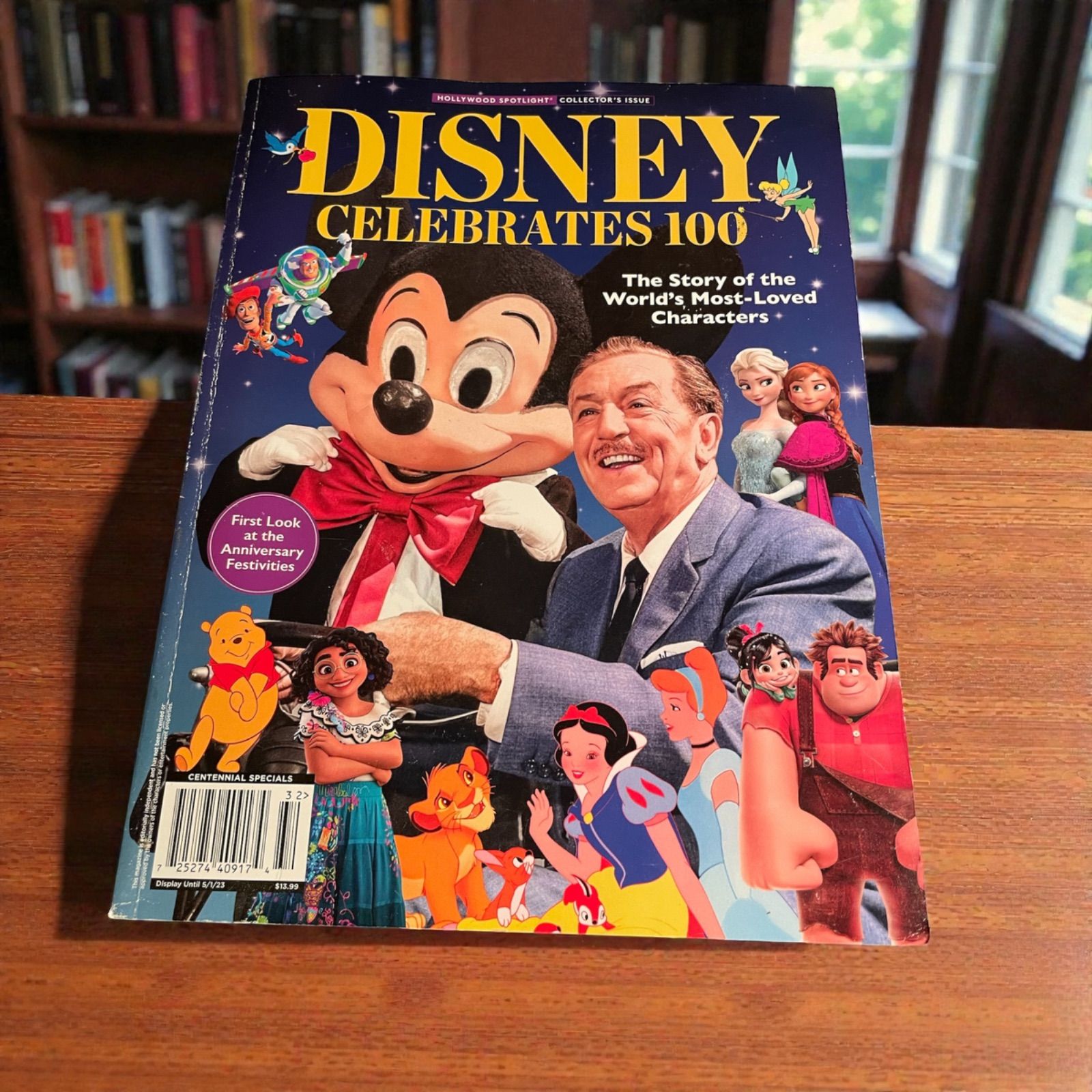 DISNEY CELEBRATES 100 ディズニー100周年記念 洋書 特集マガジン