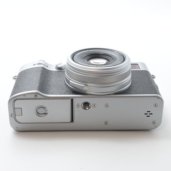 フジフィルム FUJIFILM X100Ⅵ シルバー X100Ⅵ-S JP 日英二言語モデル