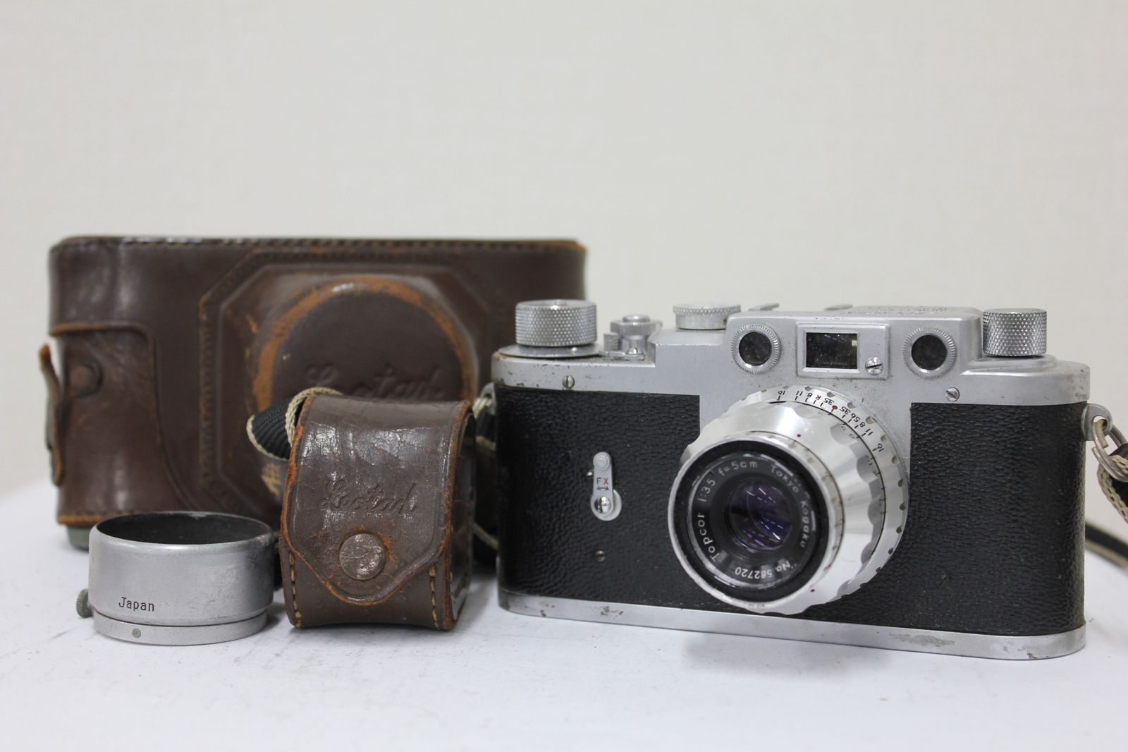 訳あり品】 Leotax Tokyo Kogaku Topcor 5cm F3.5 ケース付き レンジ