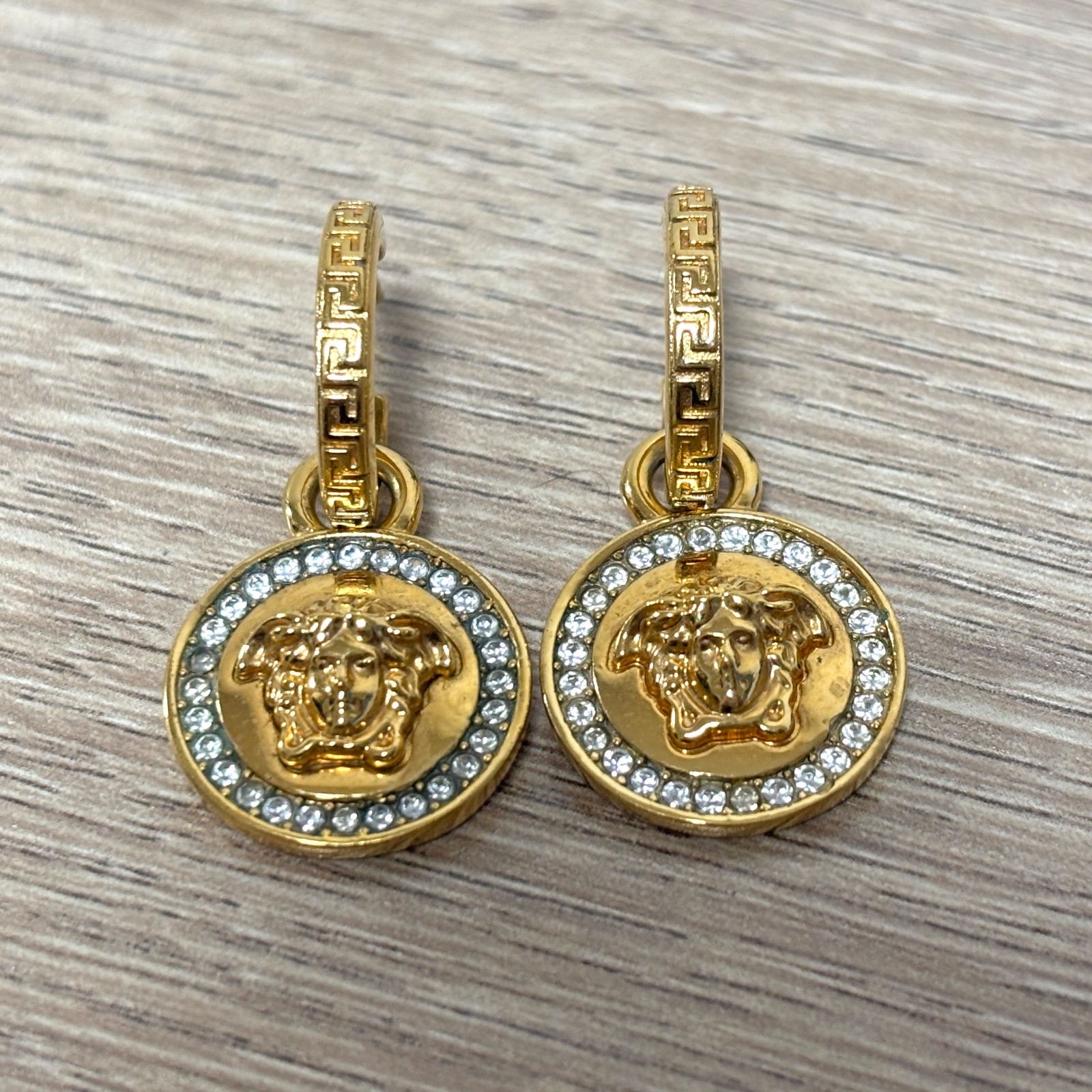 VERSACE ヴェルサーチ ピアス スイング ゴールド メデューサ ライン