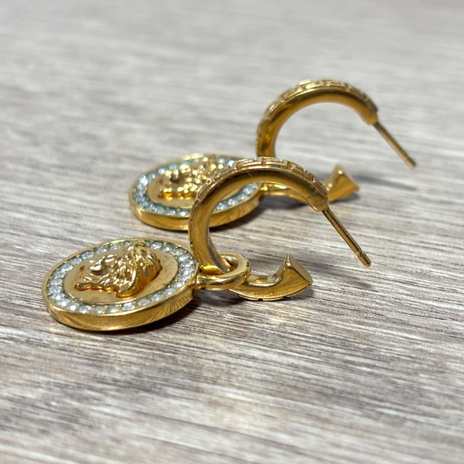 VERSACE ヴェルサーチ ピアス スイング ゴールド メデューサ ライン