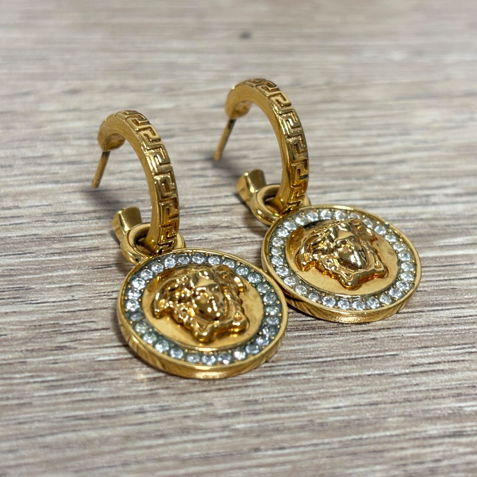 VERSACE ヴェルサーチ ピアス スイング ゴールド メデューサ ライン