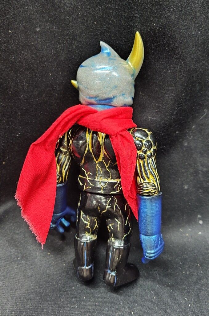 REALHEAD/一番星 ミカヅキマンジョー/メタ青/金/銀/茶塗装赤マフラー REALHEAD/一番星 ミカヅキマンジョー 黒成型/メタ青/金/銀/茶塗装 赤