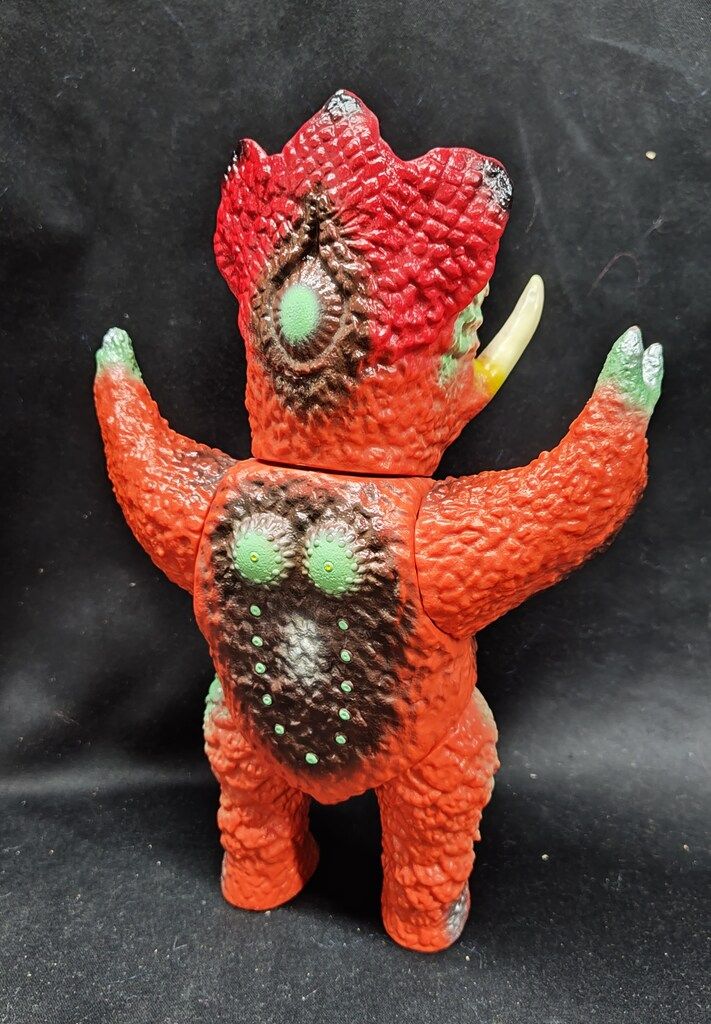 MEDICOMTOY 安楽安作劇場 安楽安作 ササカマビクチー 赤 - メルカリ