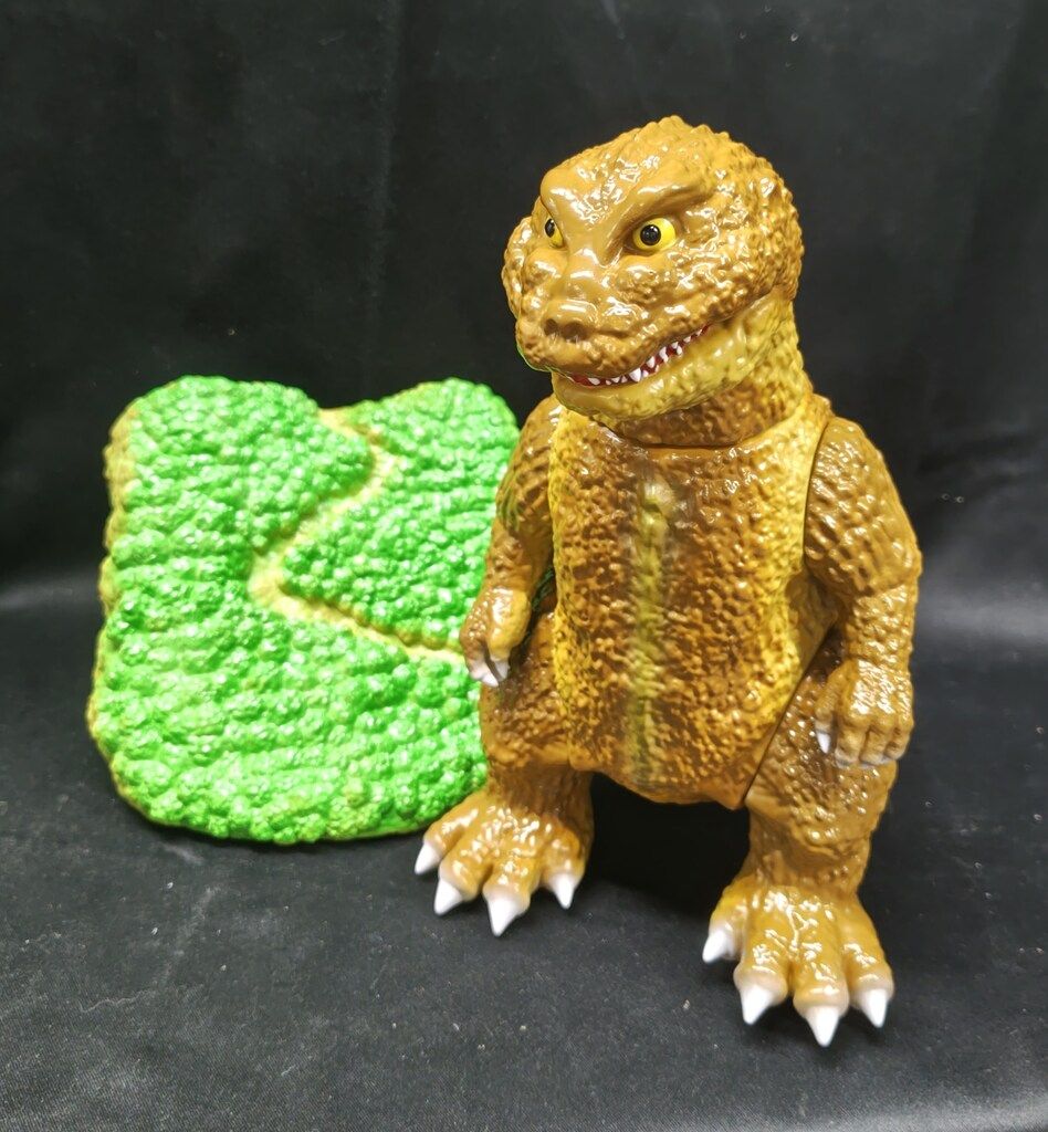 メディコムトイ 安楽安作劇場 ゴジラ 1954 山根博士説明資料版 - メルカリ