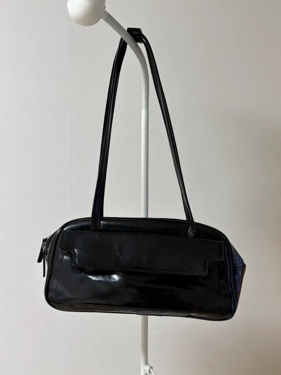 割引 FIND KAPOOR ファインドカプア ブラック ショルダーバッグ 割引 FIND KAPOOR ファインドカプア ブラック ショルダーバッグ