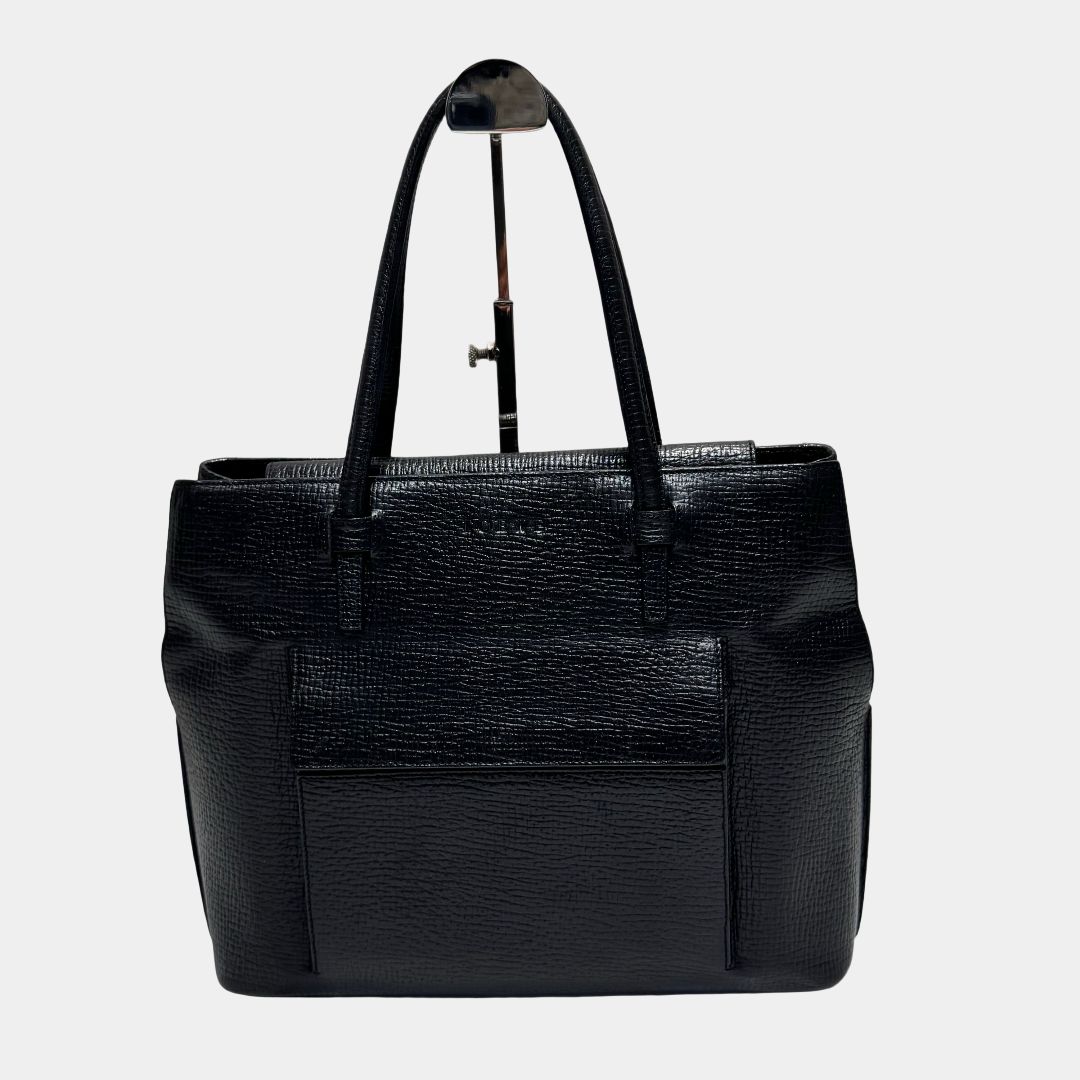 【極美品】LOEWE ブラック レザー ハンドバッグ　ロゴ　シボ革　黒　本革 LOEWE Black Leather Tote Bag Front Pocket Handbag 超美品！LOEWE