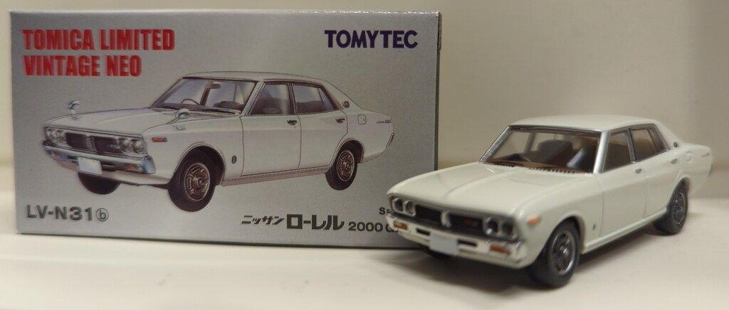 トミーテック TOMICA LIMITED VINTAGE NEO ニッサン ローレル 2000 GX