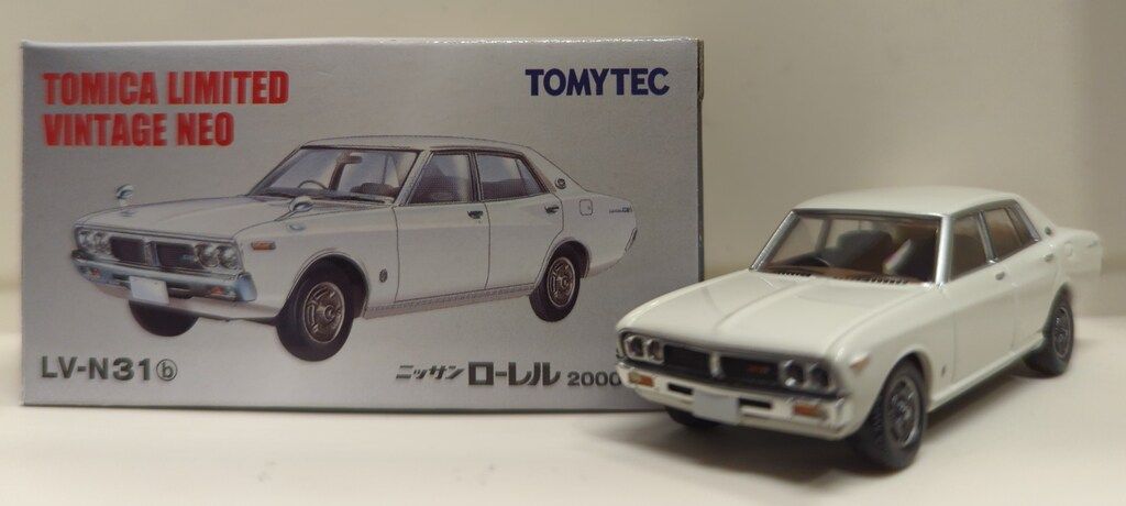 トミーテック TOMICA LIMITED VINTAGE NEO ニッサン ローレル 2000 GX