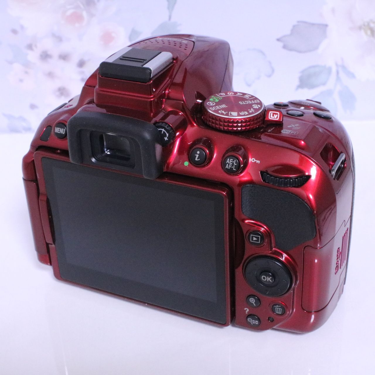 Nikon ニコン デジタル一眼レフ D5300 レンズキット レッド 2400万画素