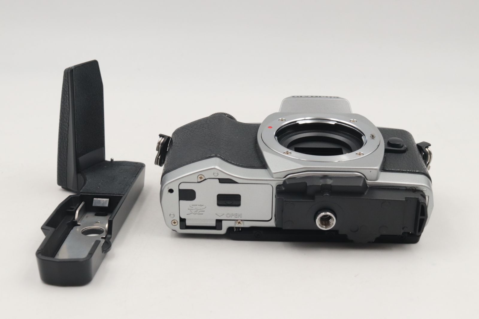 極上品☆オリンパス OLYMPUS OM-D E-M10 ボディ シャッター回数8471回