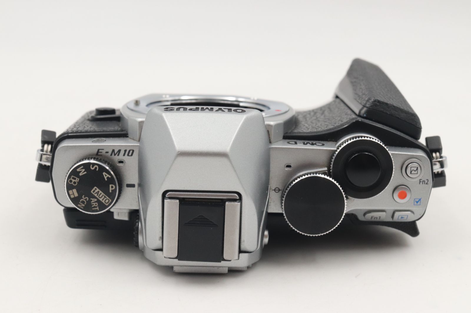 極上品☆オリンパス OLYMPUS OM-D E-M10 ボディ シャッター回数8471回