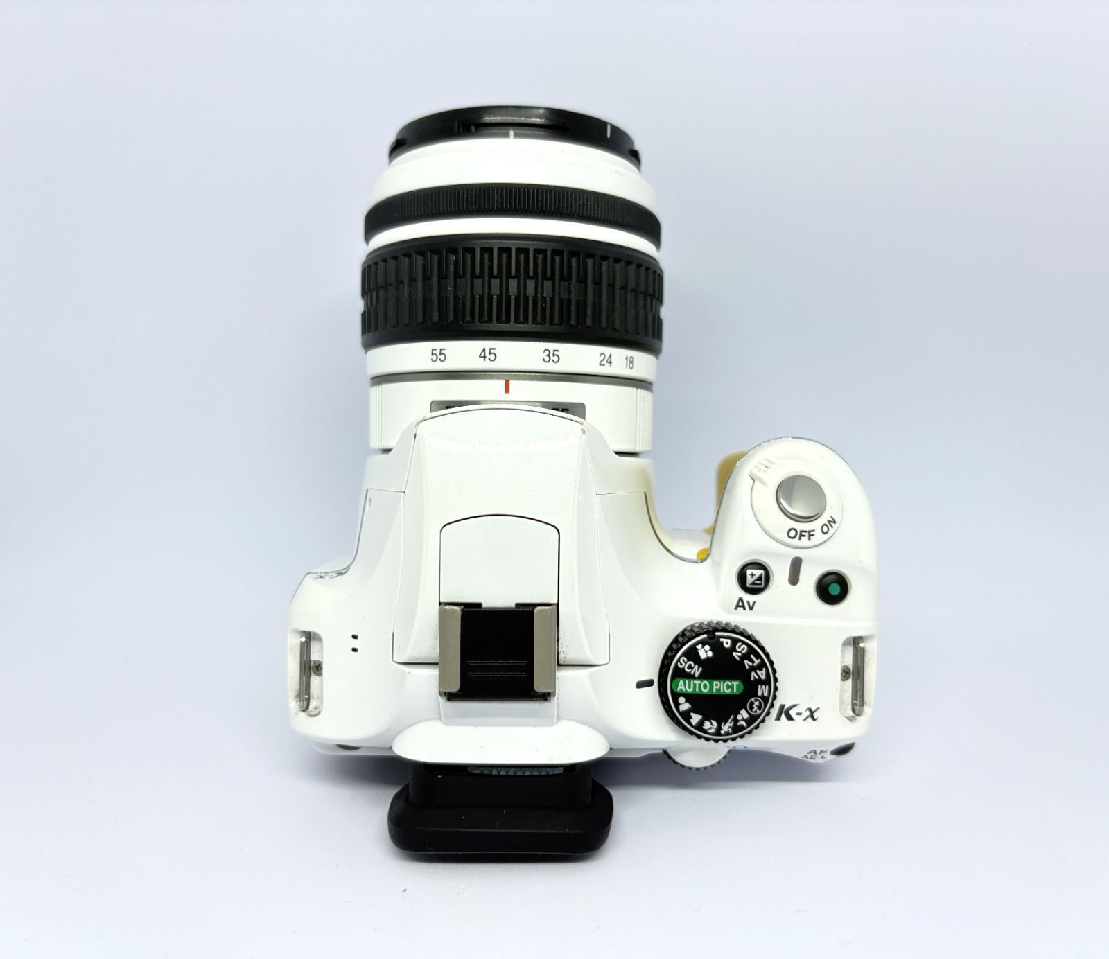 PENTAX K-X ホワイト単3電池駆動◯ 動作確認済】ペンタックス PENTAX K-x ホワイト×イエロー レンズキット