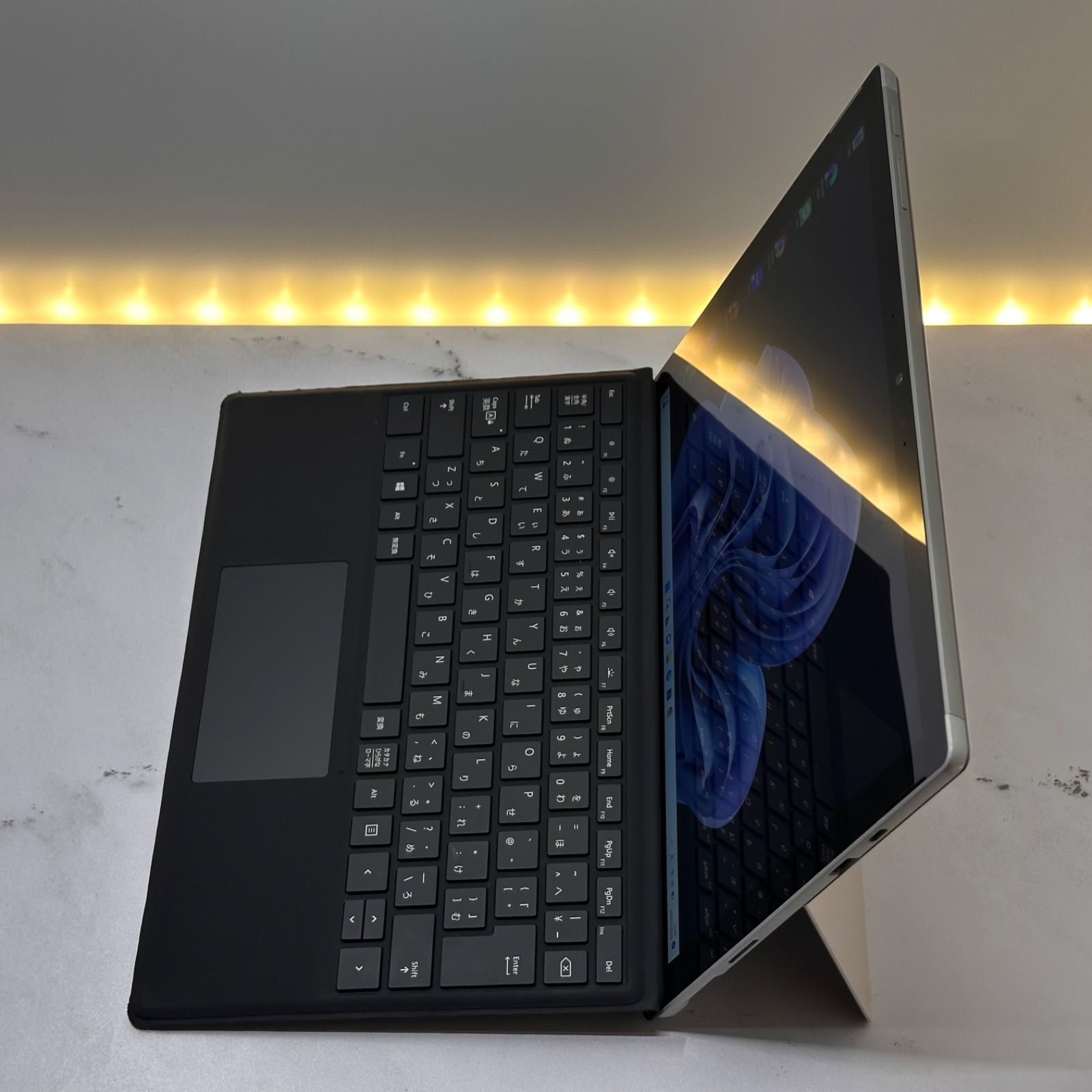 ☀Surface Pro7☀10世代 i5 使用少なめバッテリー良好　やや訳あり バッテリー良好】Surface Pro 7+ Core i5/8/256 - メルカリ