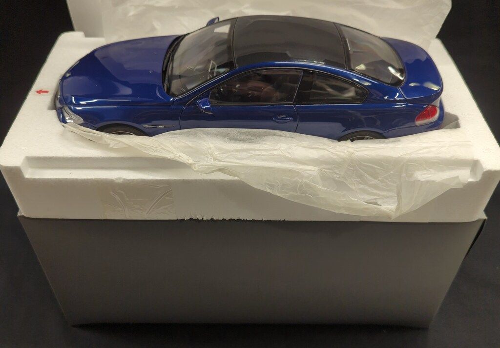 BMW 1/18 ディーラー特注 BMW M6 Blue Grey - メルカリ