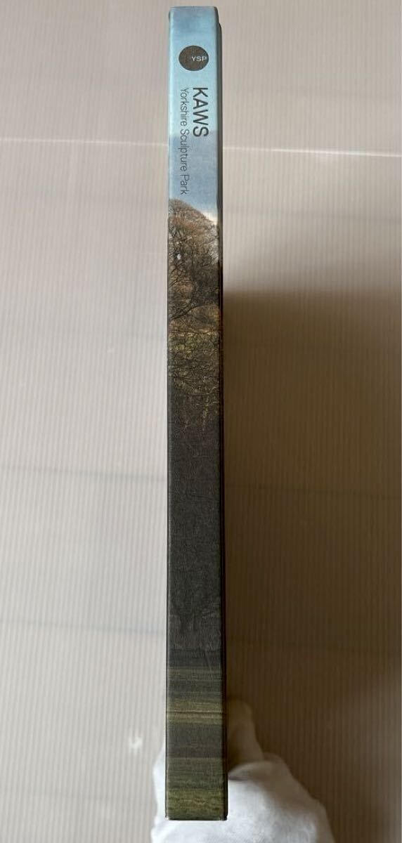 KAWS Catalogue at Yorkshire Sculpture Park 写真集 ハードカバー