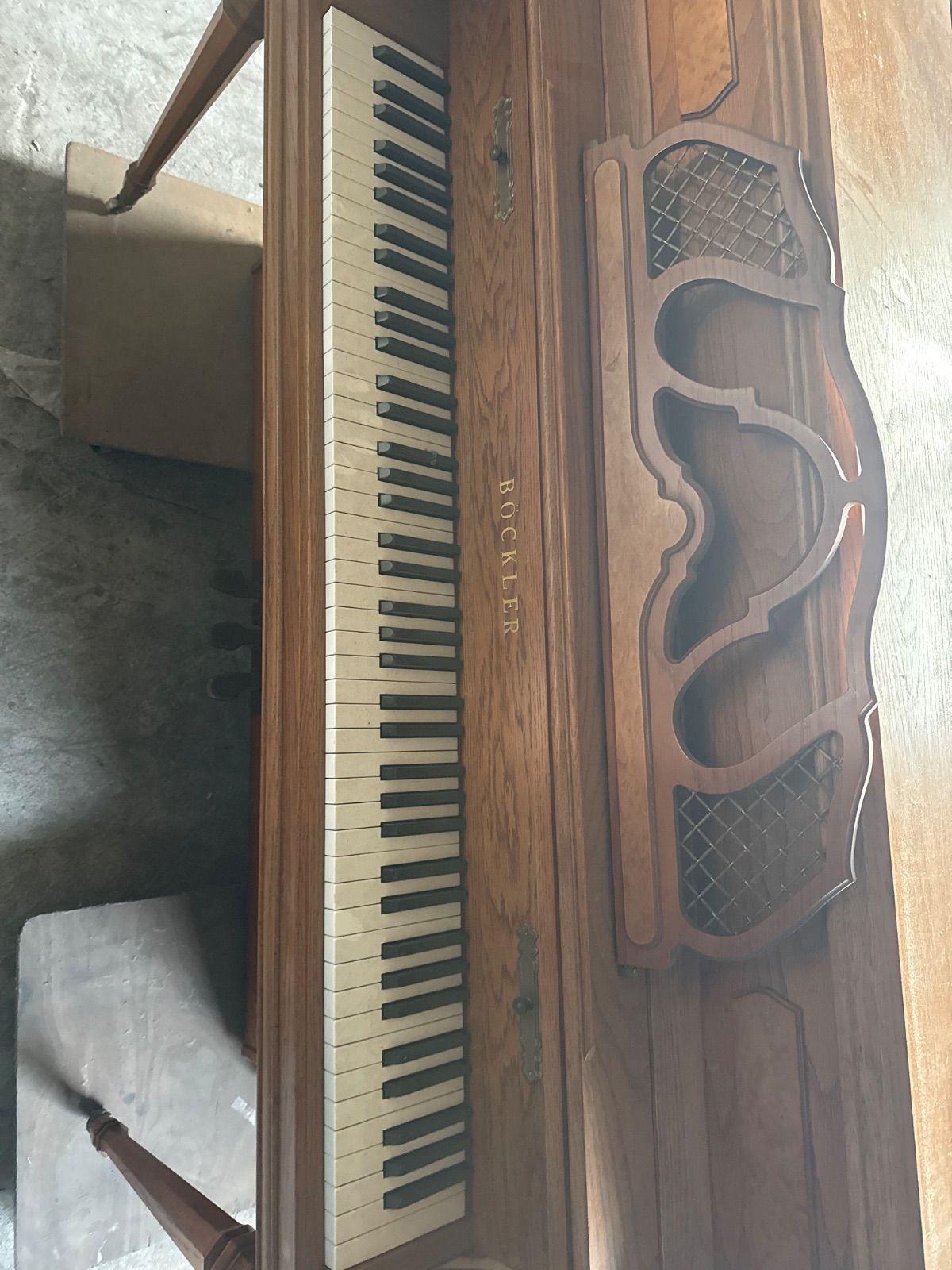 BOCKLER アップライトピアノ - メルカリ