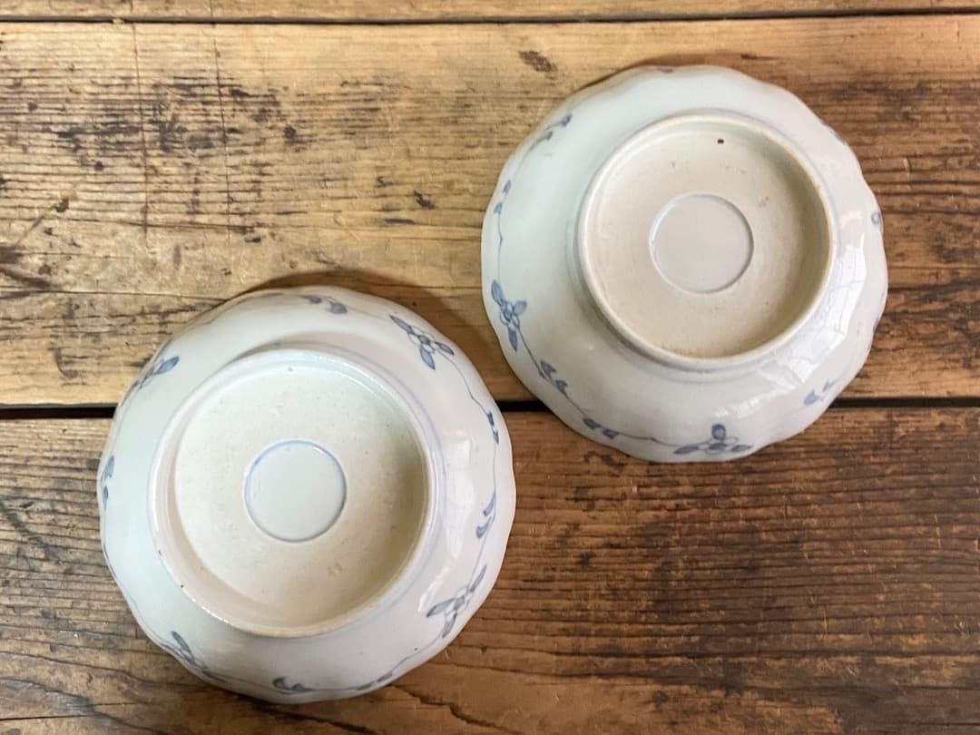 能登蔵出し 古伊万里 色絵 金彩 窓絵文 輪花皿 2 客/ 深皿 膾皿 - メルカリ