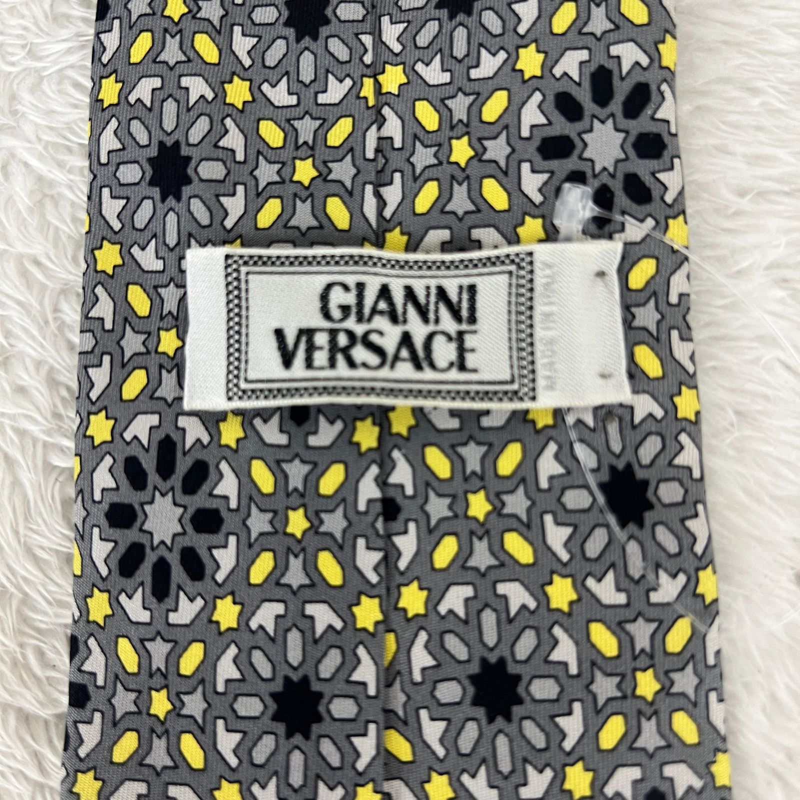 美品》GIANNI VERSACE (ジャンニヴェルサーチ) シルクネクタイ 総柄