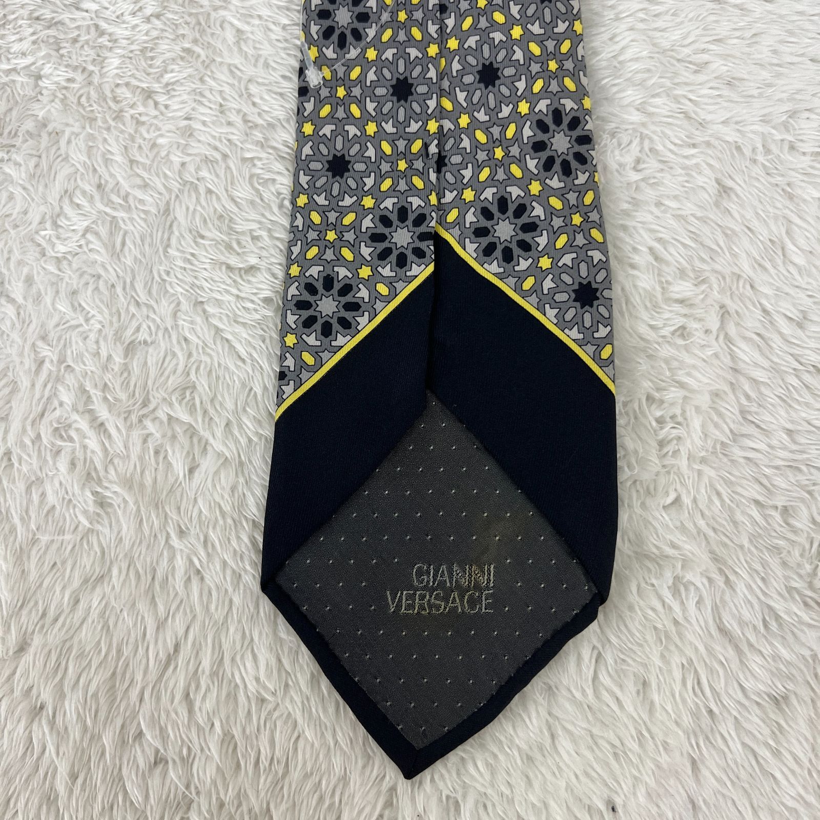美品》GIANNI VERSACE (ジャンニヴェルサーチ) シルクネクタイ 総柄