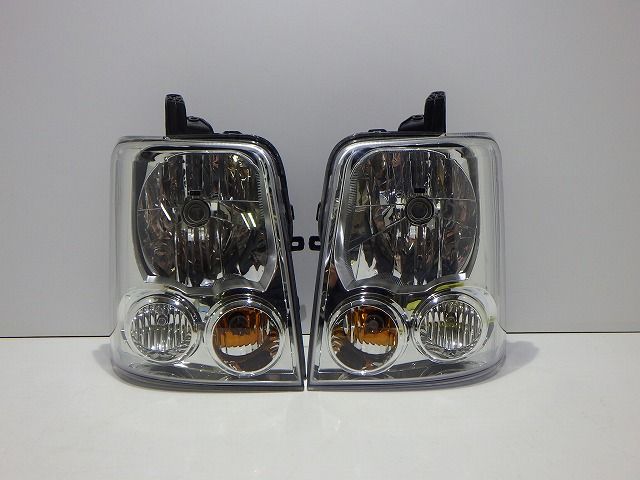 DA64W 　エブリィ　ハロゲン　ヘッドライト　 左右　レべ付　（管理J11） エブリィ ヘッドライト左右 ハロゲン DA64W LE04H6128/G6128 35320