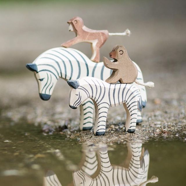 ostheimer オストハイマー 子供のしまうま 木製 つみき おままごと