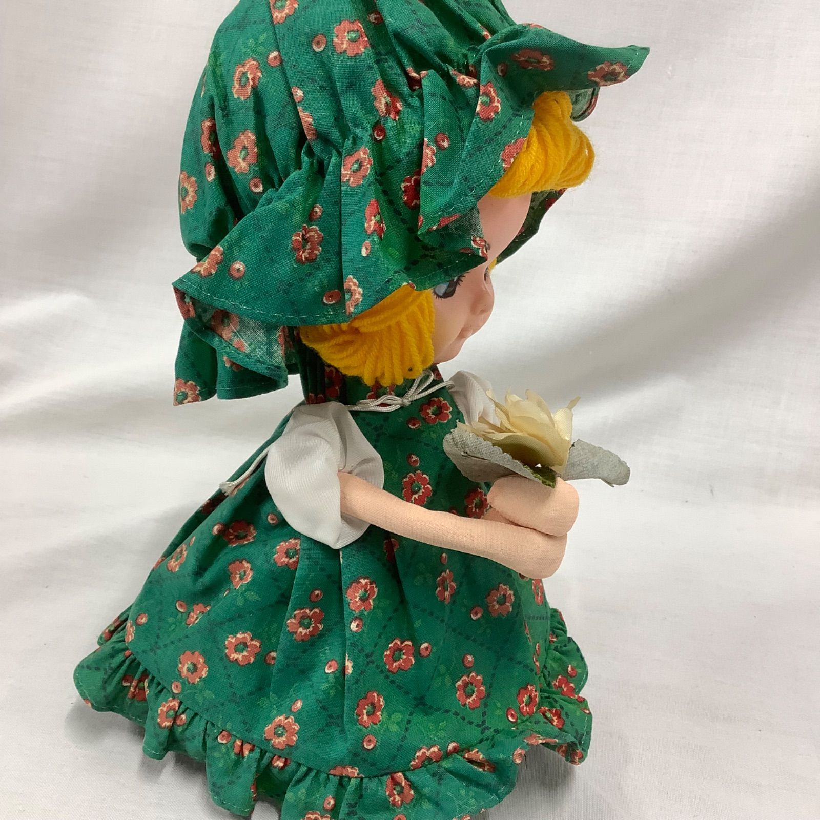 ジャンク】レトロ オルゴール人形 お花も持った女の子 日本製 R411