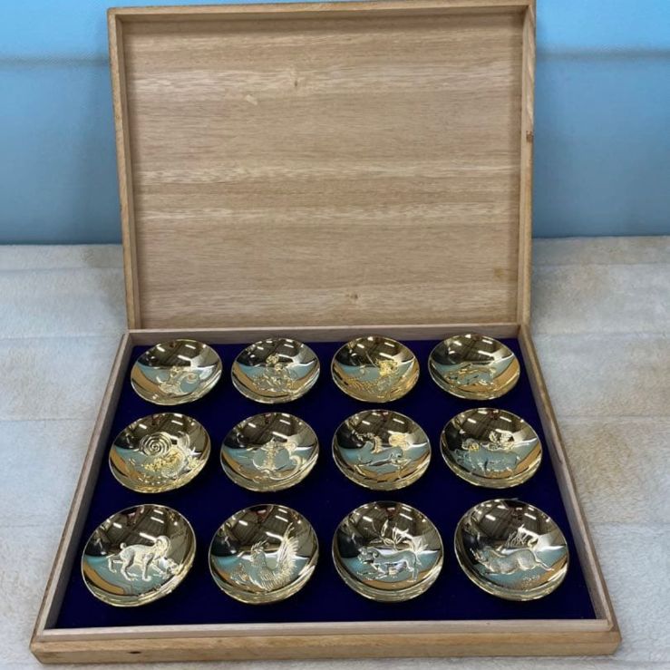 十二支金盃セット 12客 24KGP 純金仕上げ 木箱入り 干支 金杯 祝い事