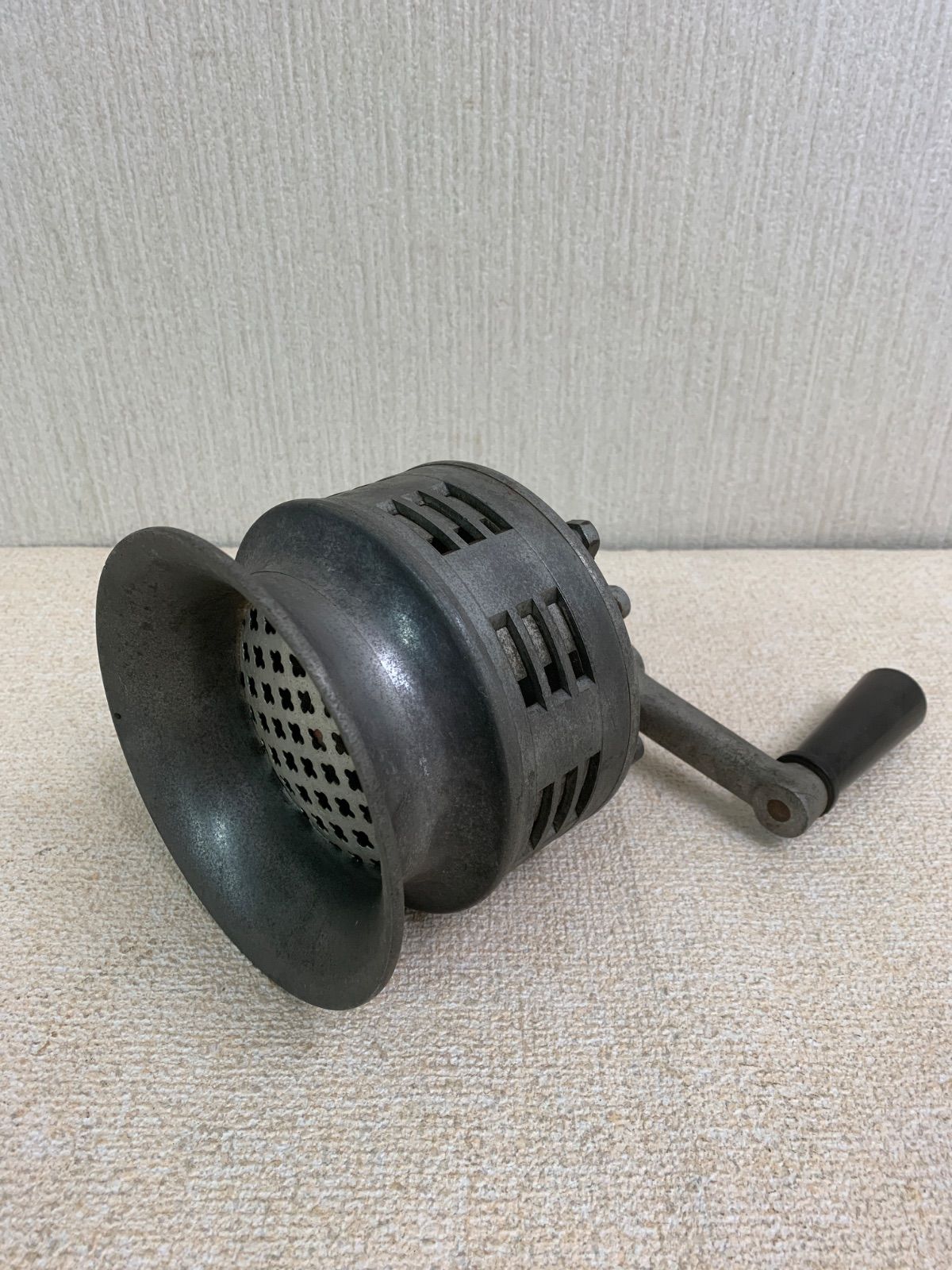 フォロー割対象商品】希少！昭和レトロ 株式会社赤尾保商店 緊急手回し