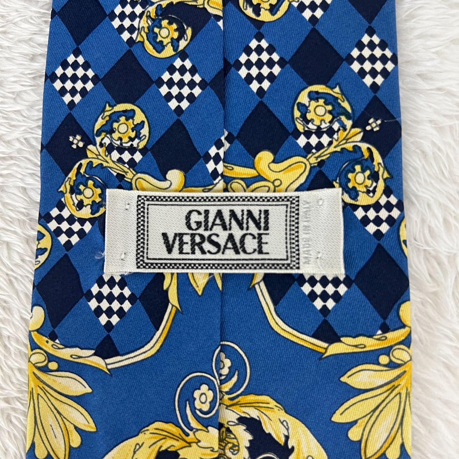 美品》GIANNI VERSACE (ジャンニヴェルサーチ) シルクネクタイ 総柄