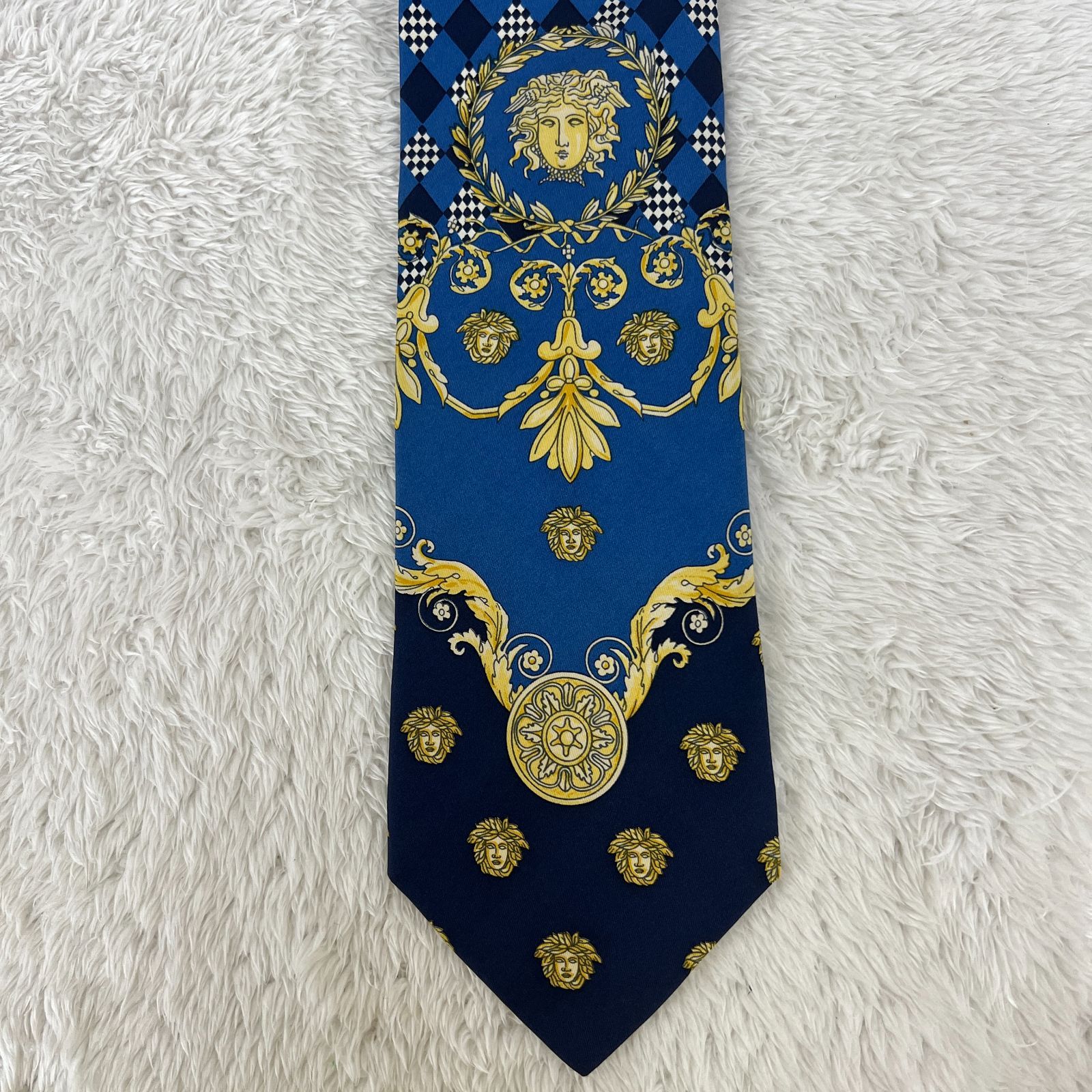 美品》GIANNI VERSACE (ジャンニヴェルサーチ) シルクネクタイ 総柄