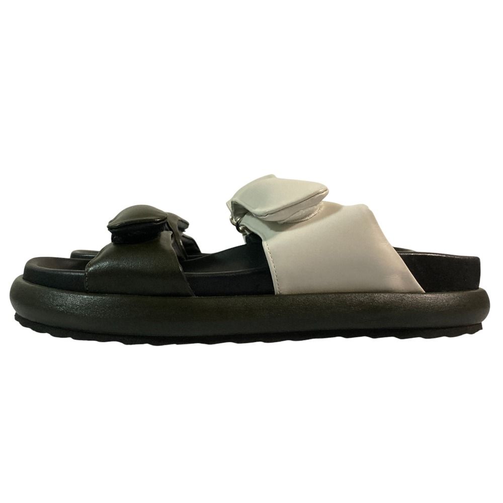 美品 PIERRE HARDY ピエールアルディ バイカラー ストラップ フラット