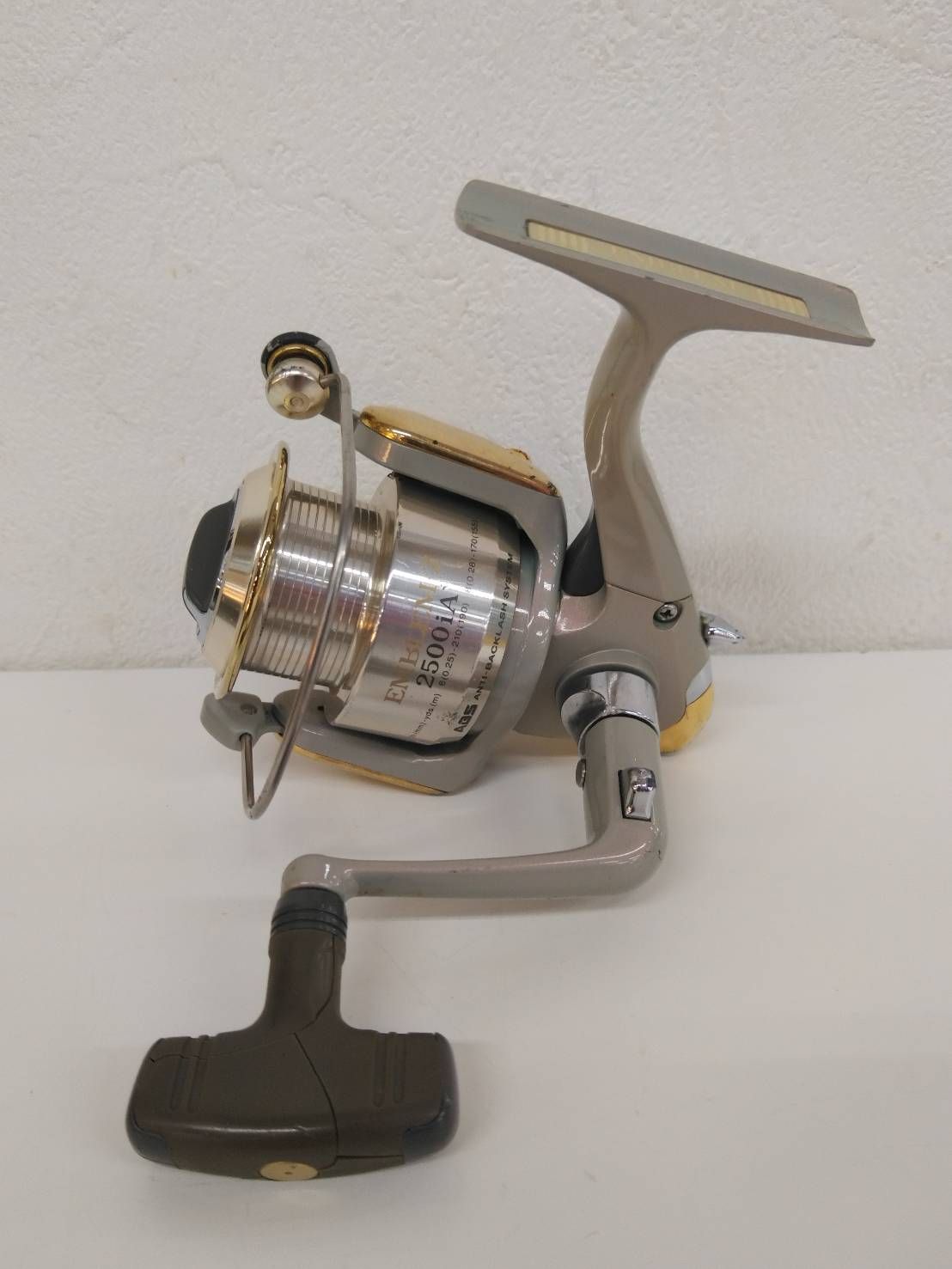 ダイワ エンブレム Z 2500iA ① 国産 オールド 90年代