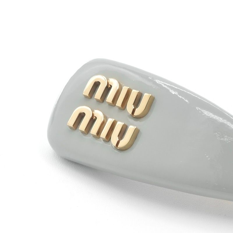 ミュウミュウ MIUMIU ヘアアクセサリー ブルーグレー ゴールド ロゴ