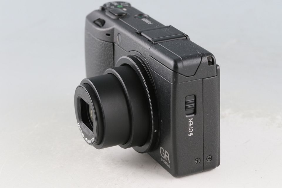 Ricoh GR DIGITAL II Compact Digital Camera #62325D5 - メルカリ