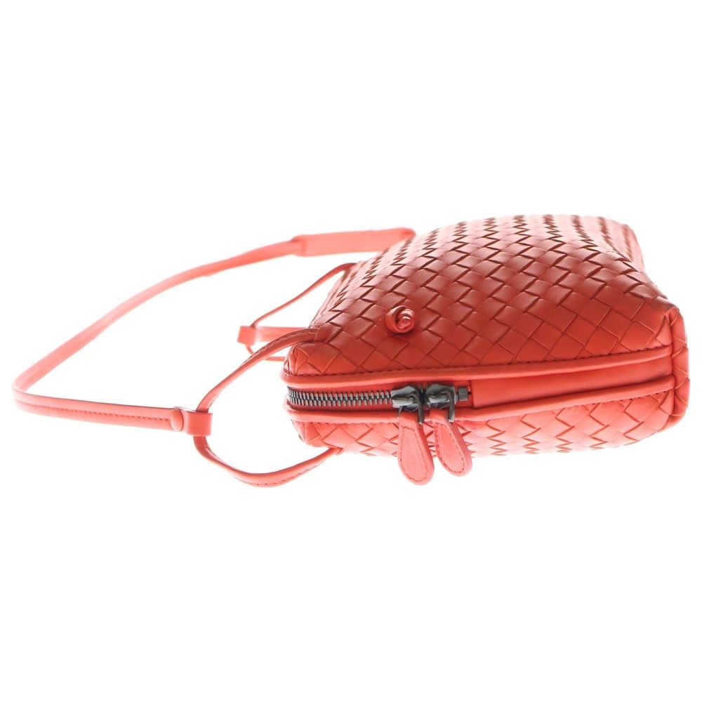 BOTTEGA VENETA (ボッテガヴェネタ) イントレチャート ショルダー