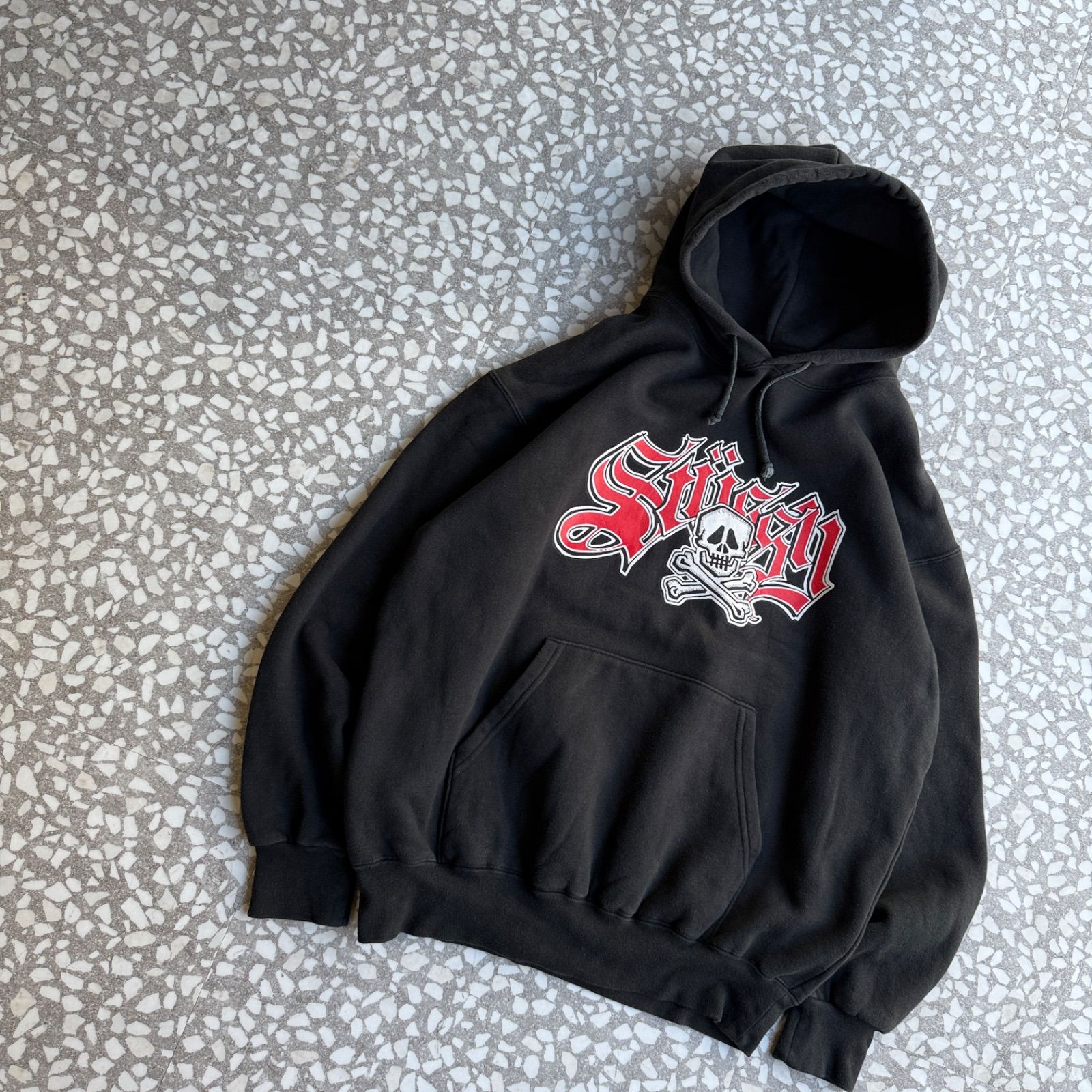 オールドステューシー、スカルデザイン】肉厚パーカー stussy