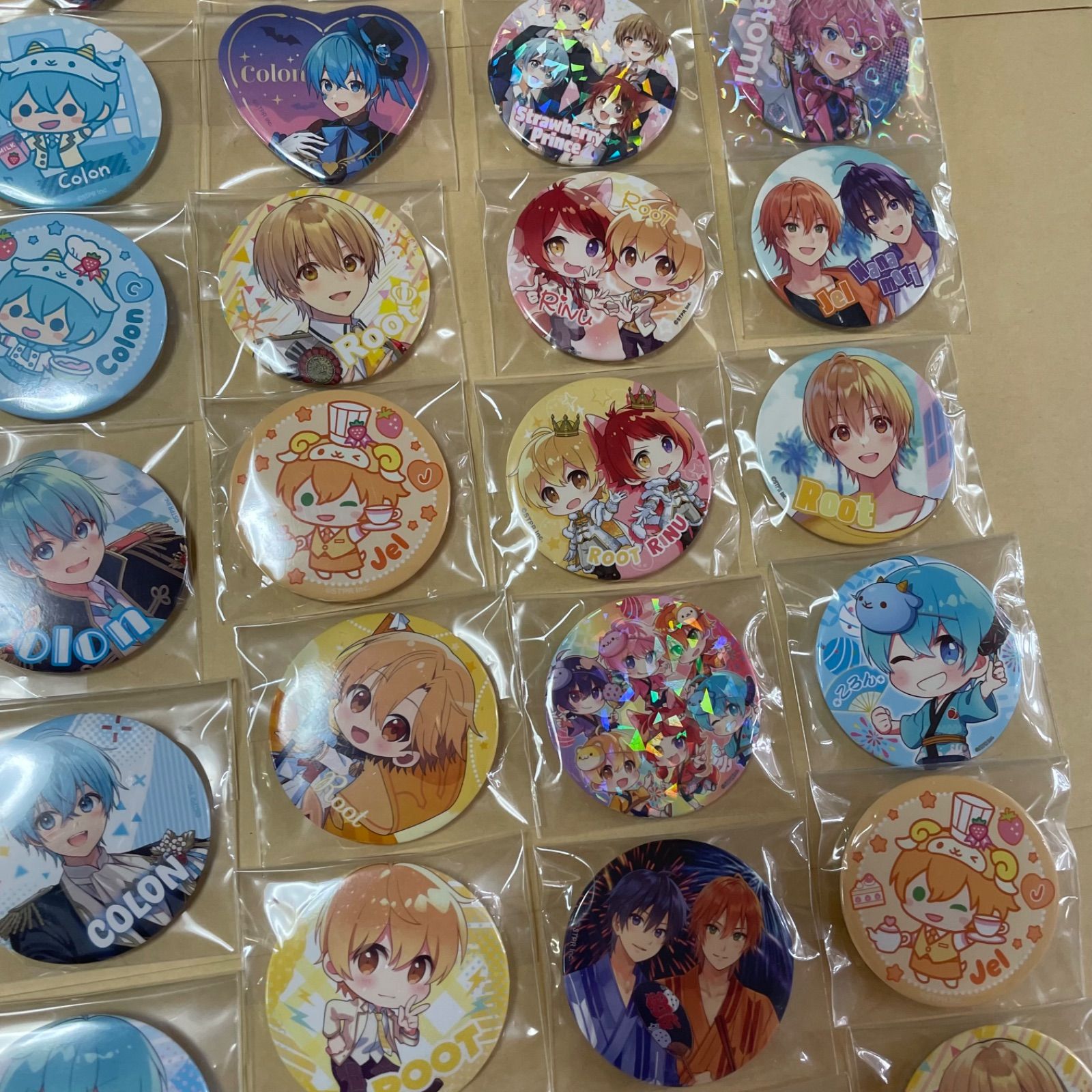 すとぷり 莉犬 缶バッジ まとめ売り 84422 - メルカリ