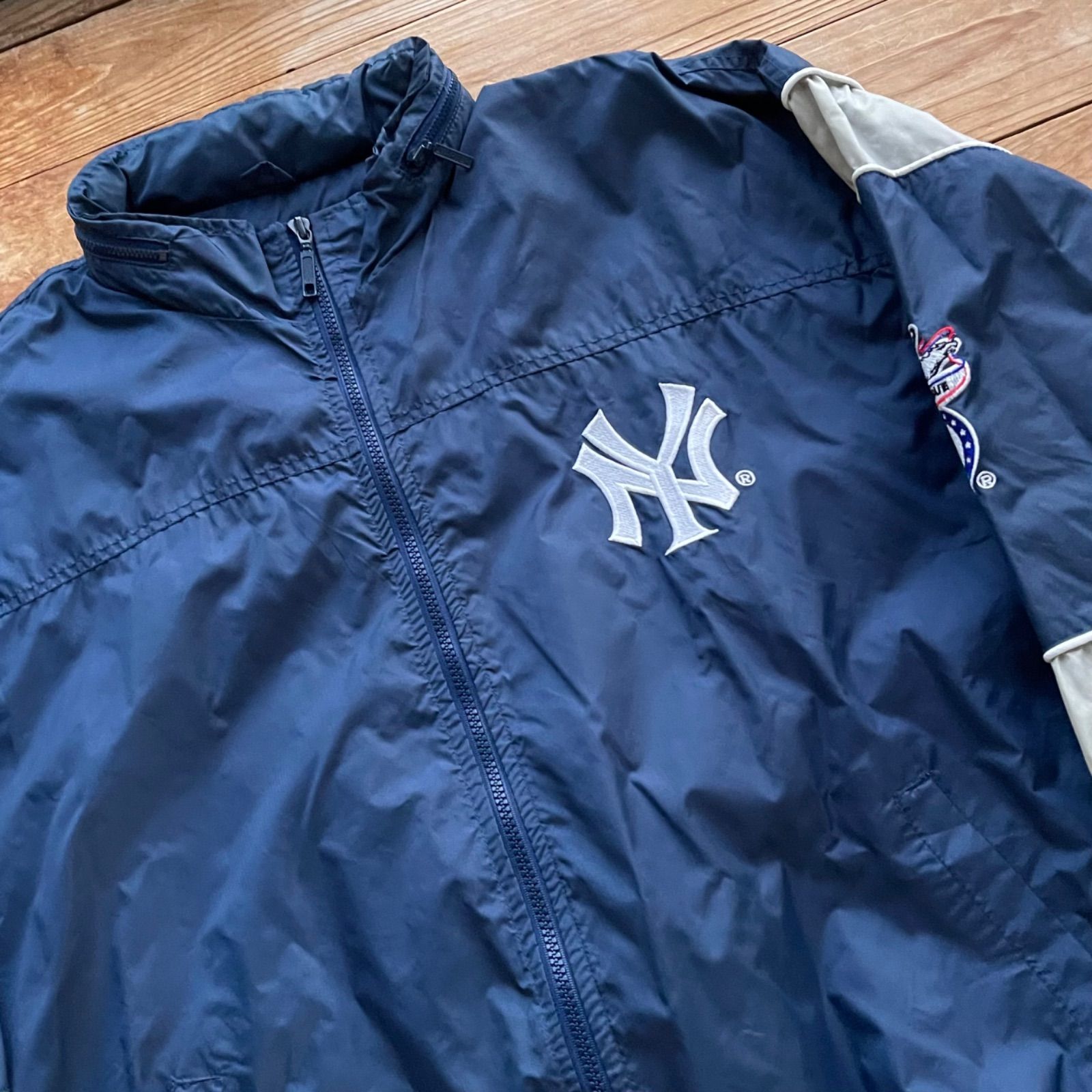90's STARTER MLB New York Yankees nylon jacket. 古着 ニューヨーク