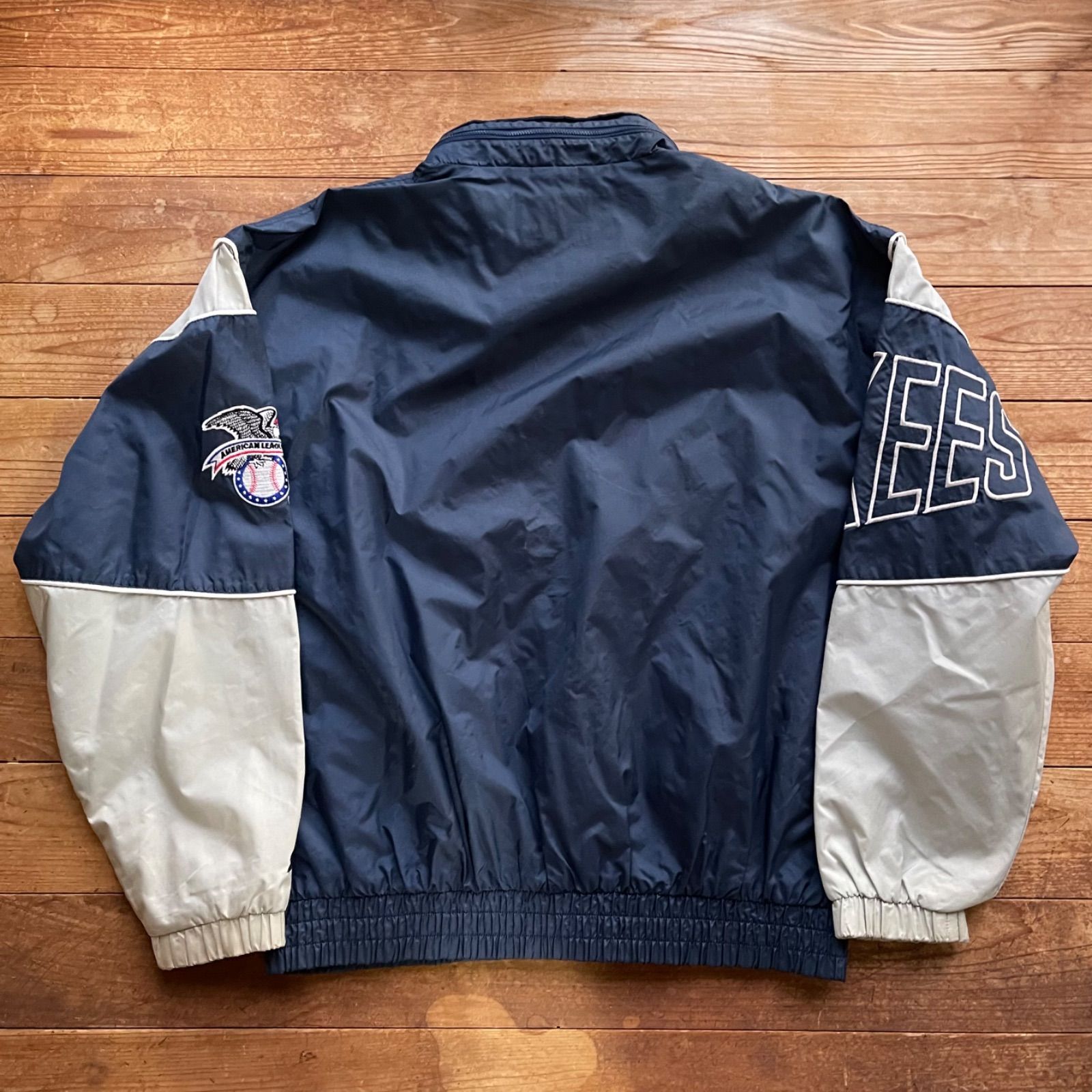 90's STARTER MLB New York Yankees nylon jacket. 古着 ニューヨーク