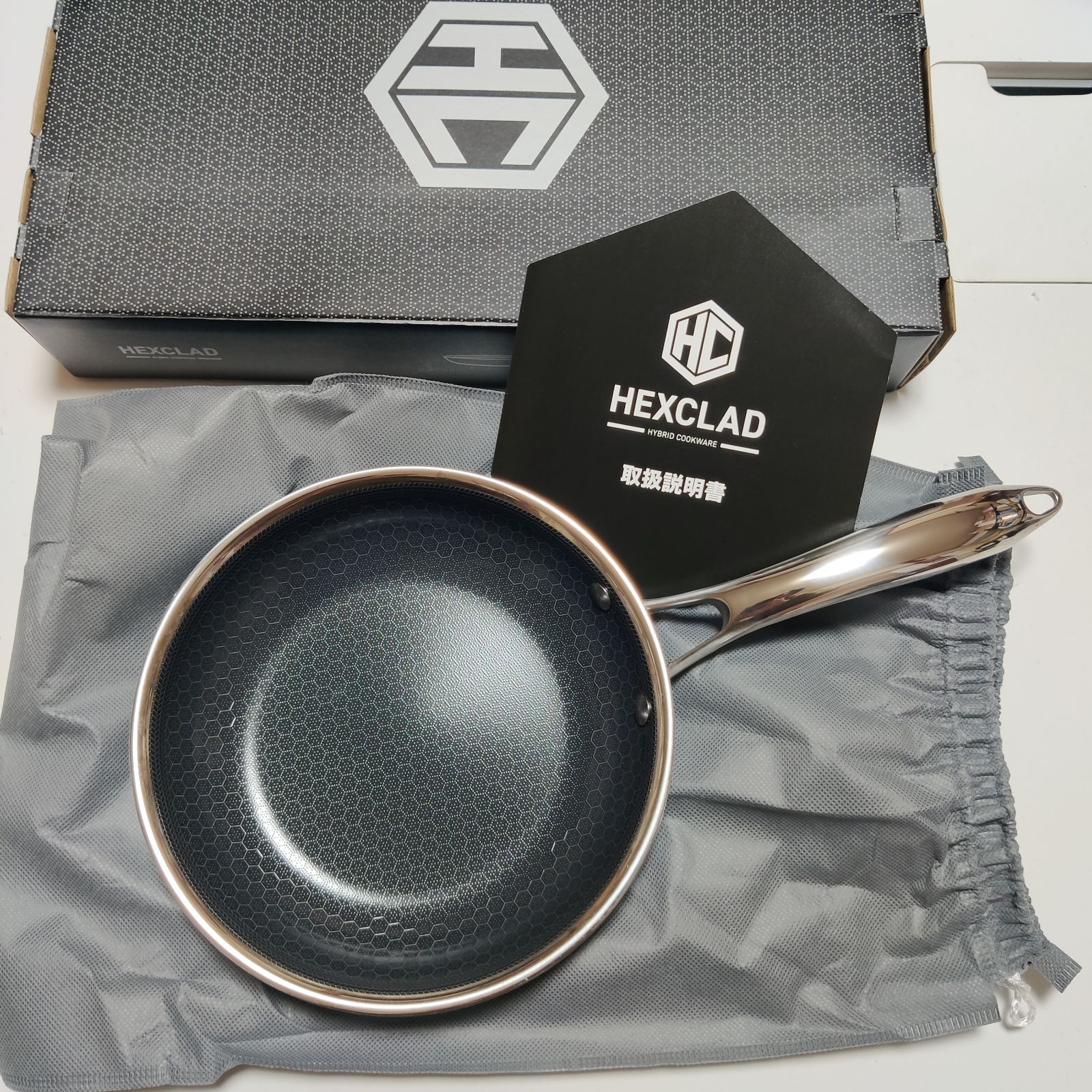 HexClad フライパン 20cm 【焦げ付き防止加工】未使用品 訳アリ】HexClad ハイブリッド ノンスティック フライパン 【20cm
