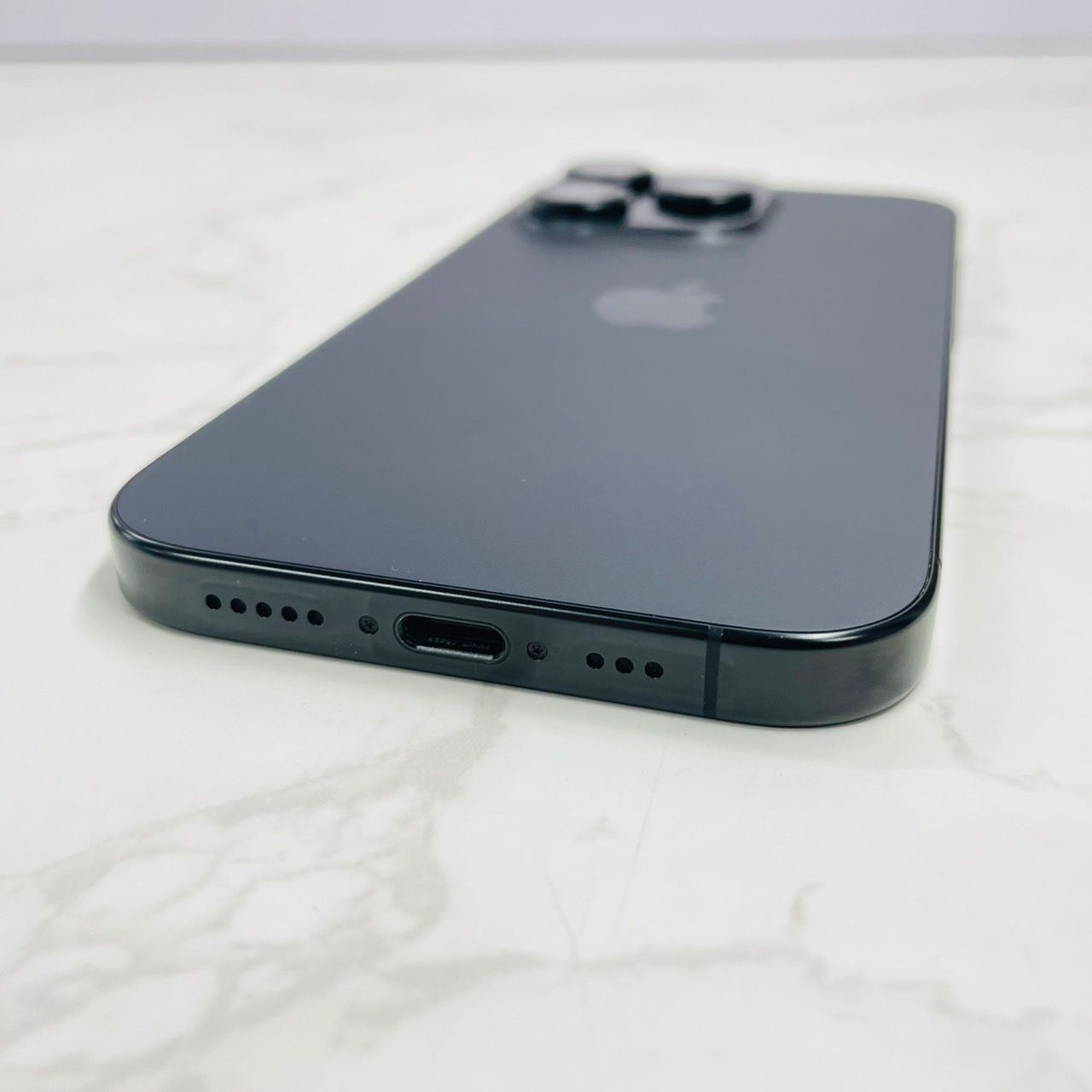 Apple iPhone 16 Pro 1TB MYN83J/A SIMフリー ソフトバンク 判定