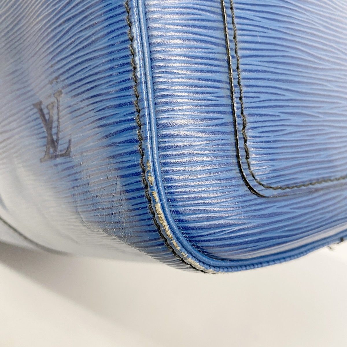 5pd6318-k】ルイヴィトン ボストンバッグ エピ キーポル45 M42975