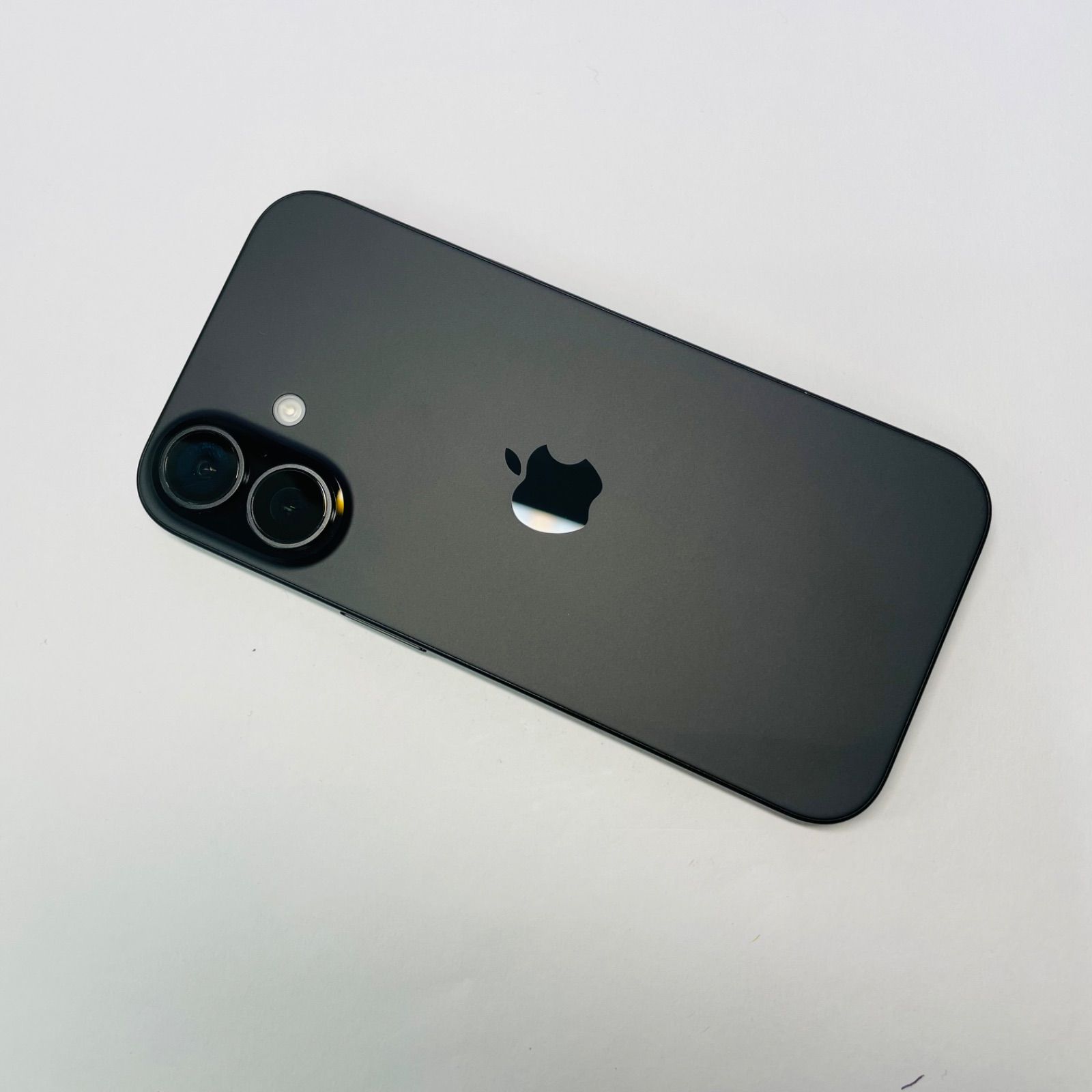 iPhone 16 128GB SIMフリー 電池100% 充電回数5回 53058 - メルカリ