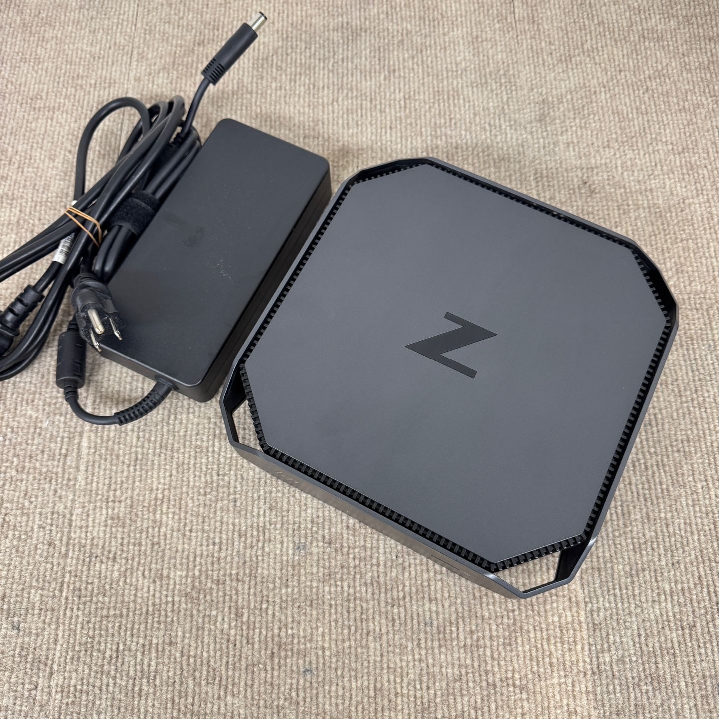 送料無料】超小型 HP Z2 Mini G5 Workstation Intel Xeon W-1250 6コア