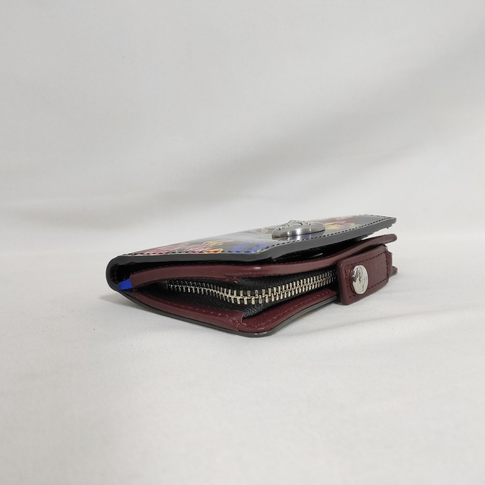 新品 未使用 ヴィヴィアンウエストウッド タイガーフラワー キーケース