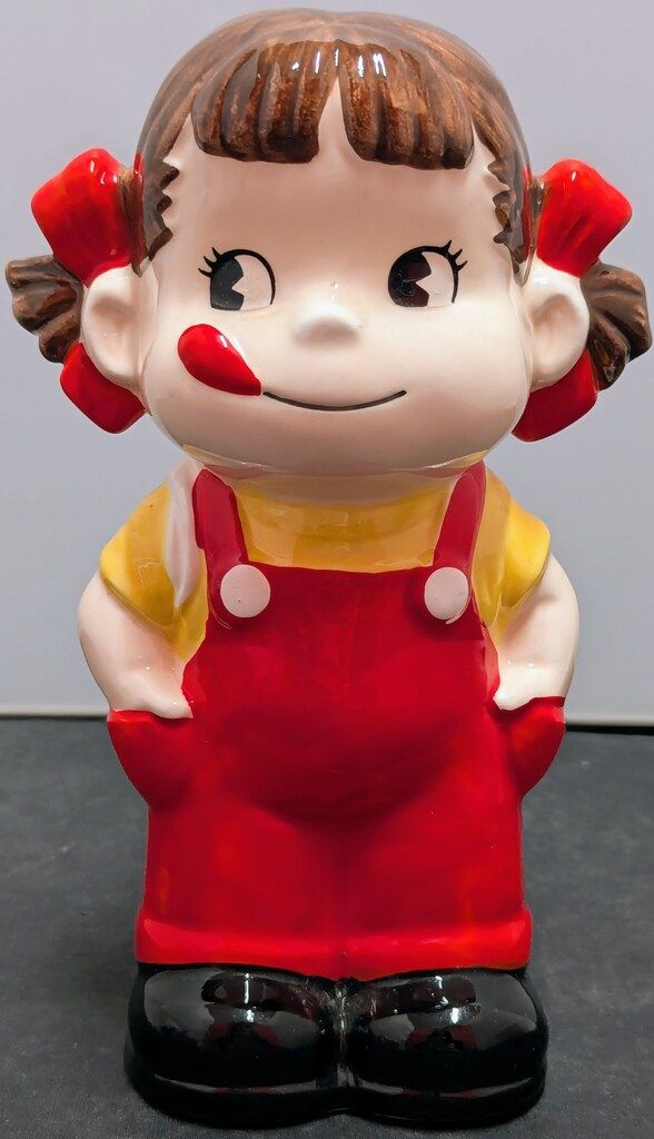 不二家ぺこちゃん陶器 不二家 人形/陶器製貯金箱 ペコちゃん H160mm - メルカリ