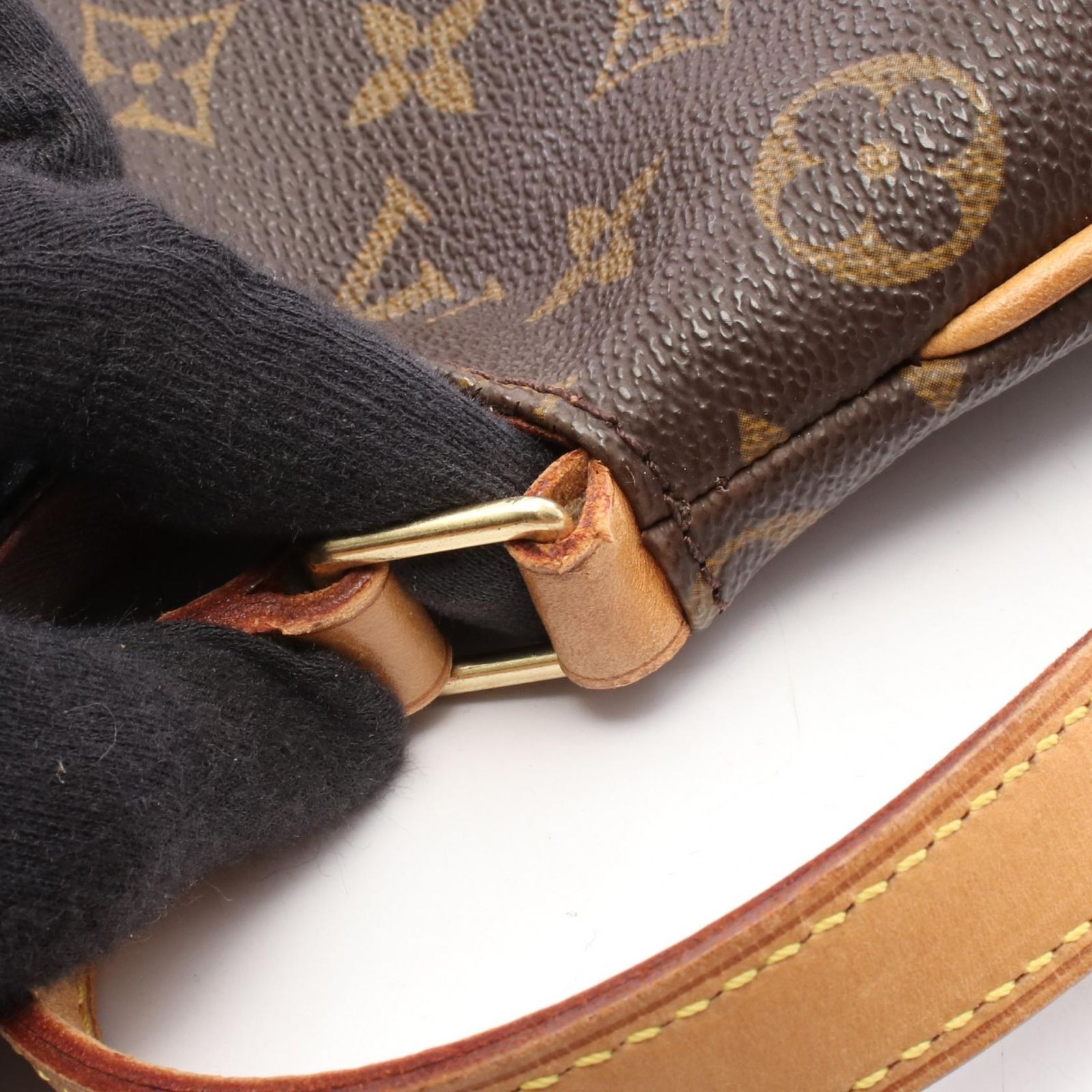 ルイ・ヴィトン LOUIS VUITTON ショルダーバッグ ミュゼットタンゴ