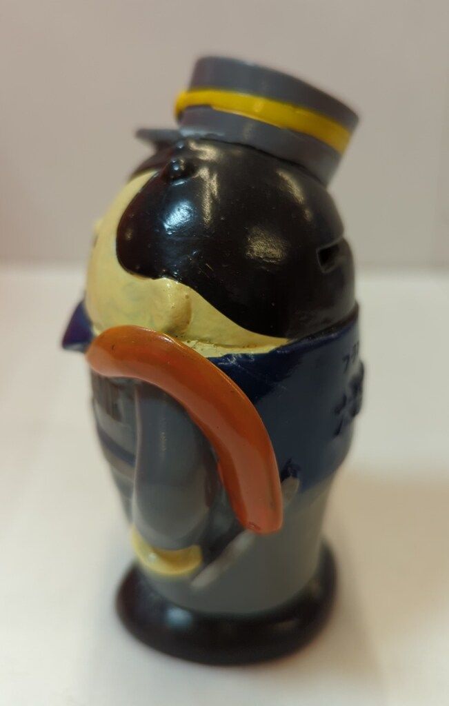 大垣共立銀行　ソフビ　貯金箱　フランスのお巡りさん 大垣共立銀行 貯金箱 フランスのお巡さん 90mm - メルカリ